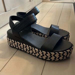 Sorel Cameron flatform sandal